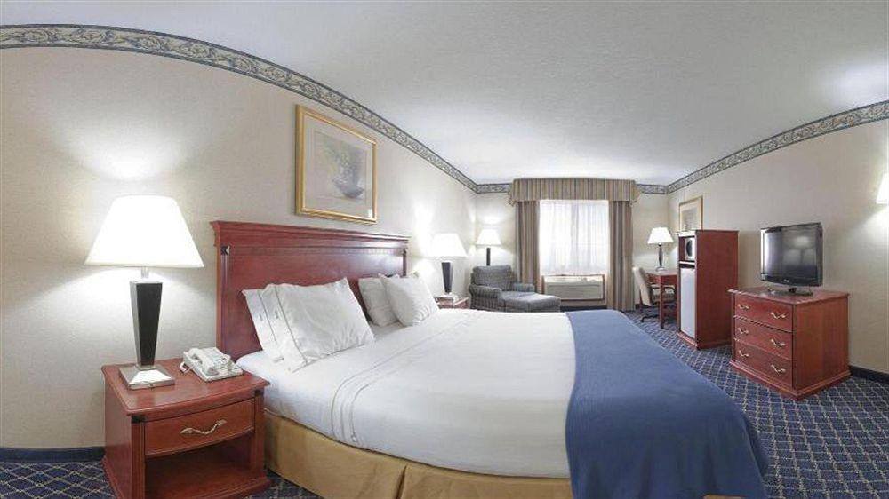 Holiday Inn Express & Suites Danville By Ihg Buitenkant foto