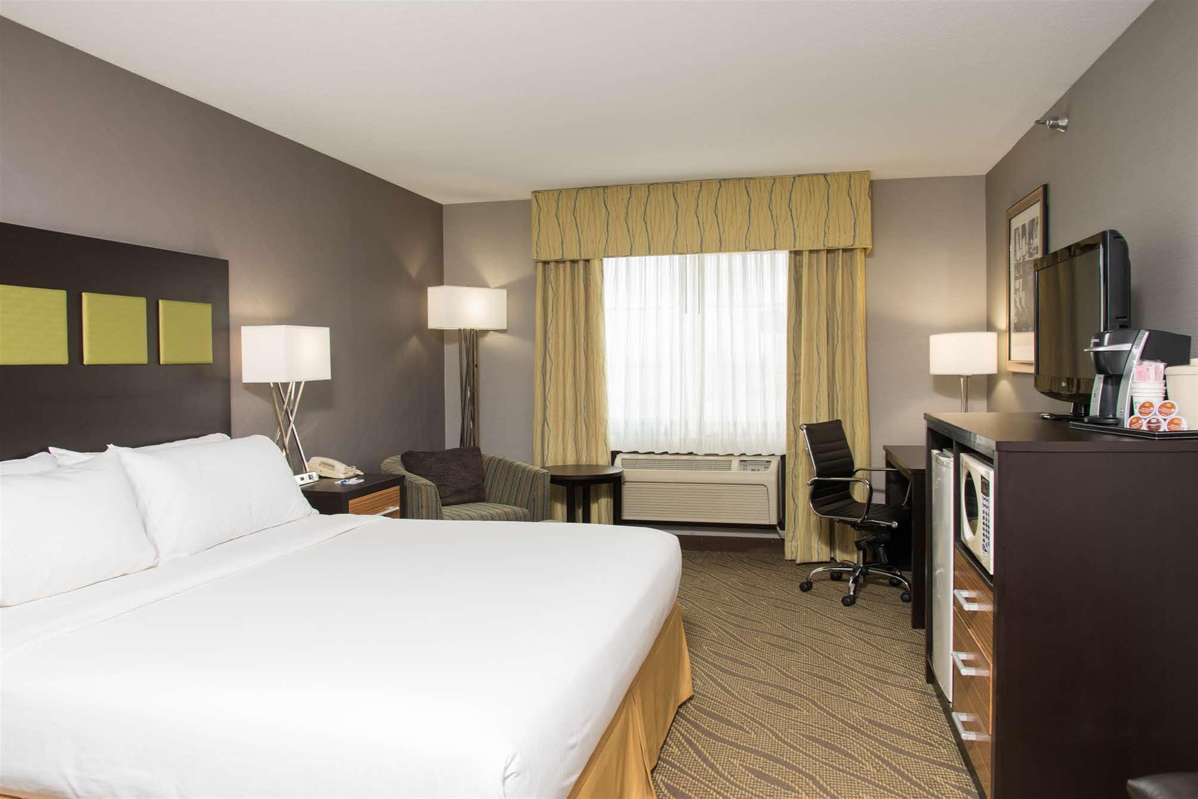 Holiday Inn Express & Suites Danville By Ihg Buitenkant foto