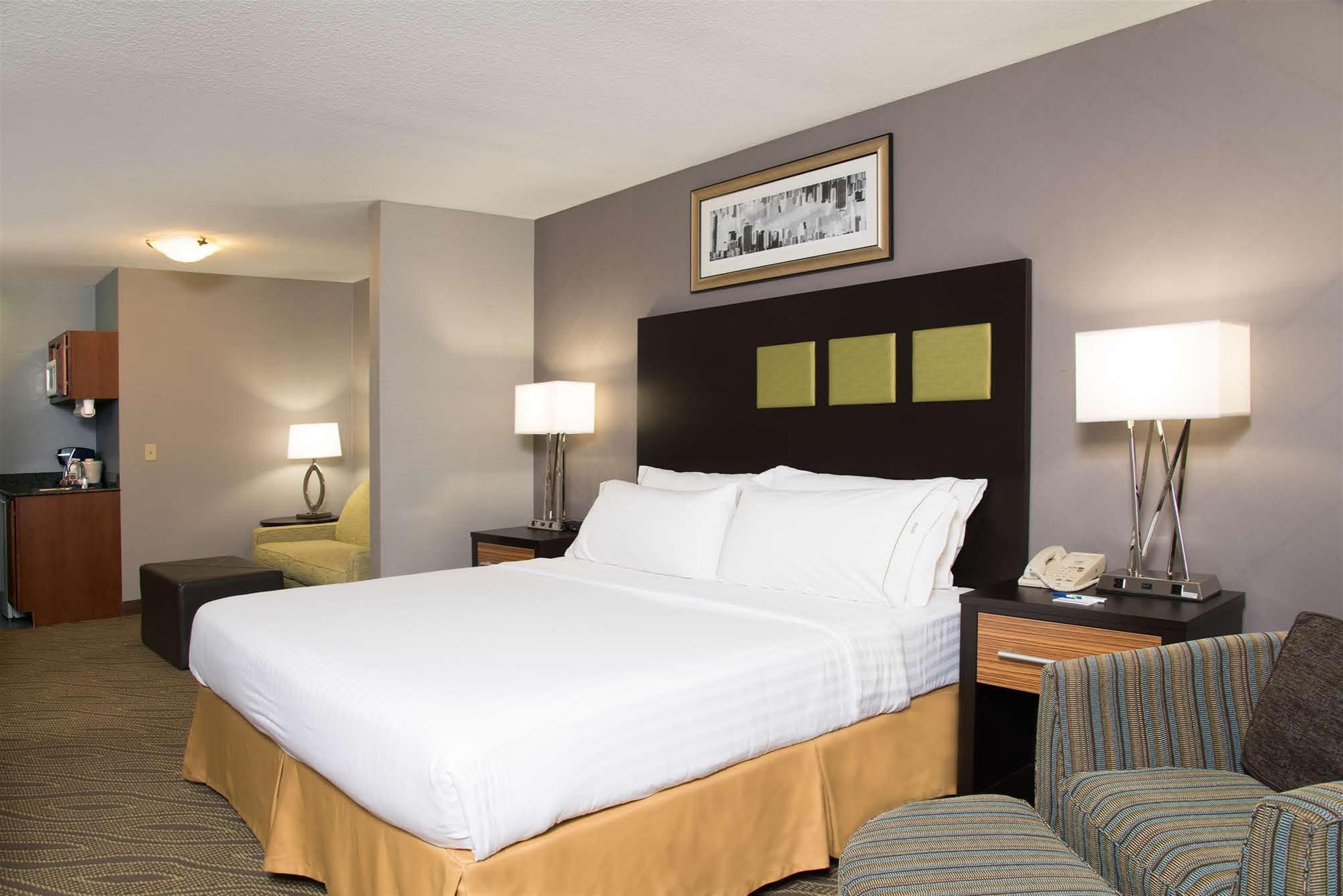 Holiday Inn Express & Suites Danville By Ihg Buitenkant foto