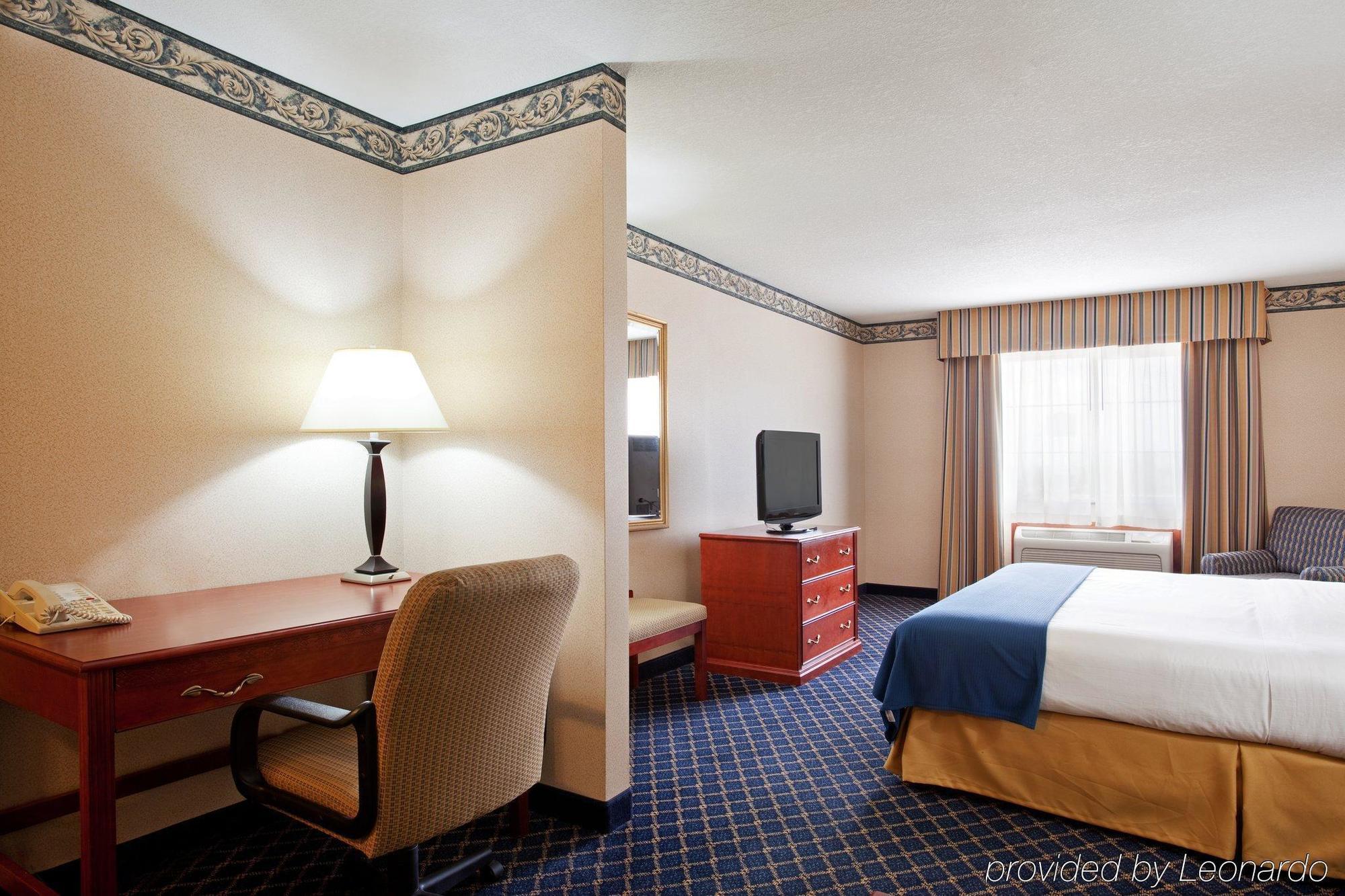 Holiday Inn Express & Suites Danville By Ihg Kamer foto